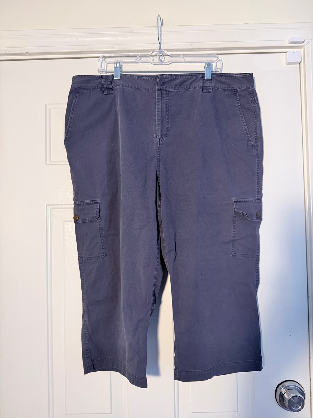 Lauren Ralph Lauren Navy Cropped Cargo Pants - Sz 18W. Missing Snap
